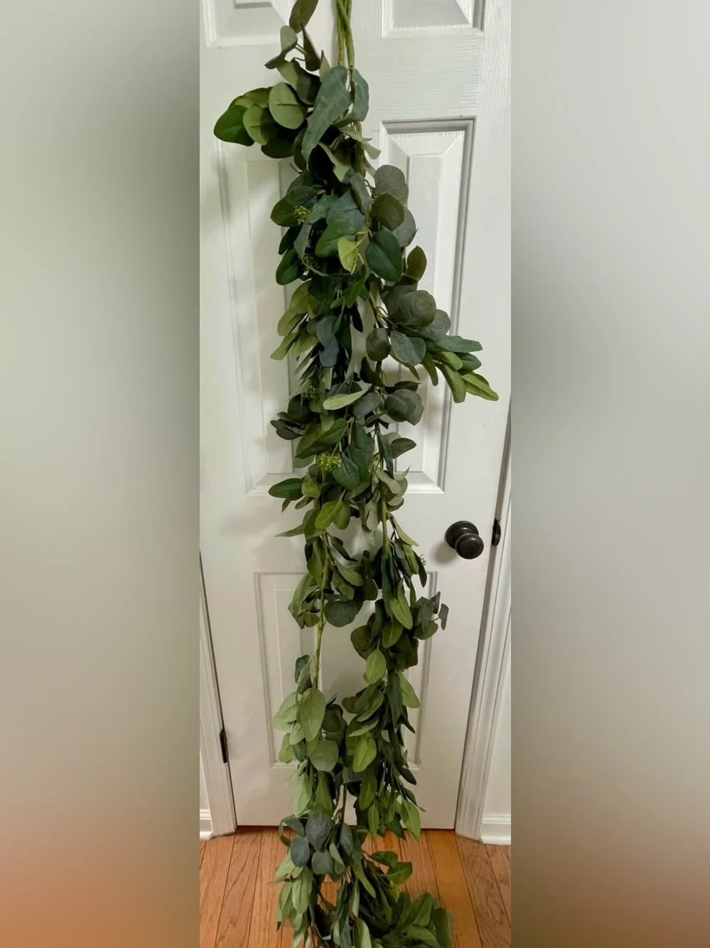 Decorative Eucalyptus Garlands - Green - Unbranded- 2 strands pre-lit- 6ft each